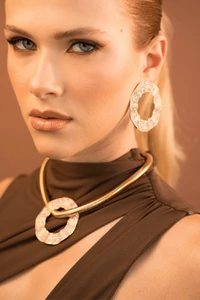 Colar Curto Shine Dourado