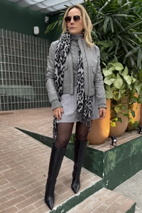 Pashmina Estampada Onça