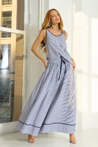 Conjunto Regata e Saia Midi com Pregas