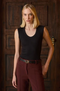 Blusa Ribana Decote V Preta
