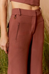 Calça Detalhe Zíper e Meia Argola