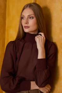 Blusa Gola Alta Mix Tecidos