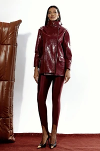 Calça Legging Detalhe Pé Vinho