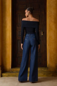 Calça Pantalona Detalhe V