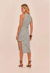 Short Pitaya Tricoline com Bordado