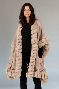 Poncho Capa Lã com Pêlo