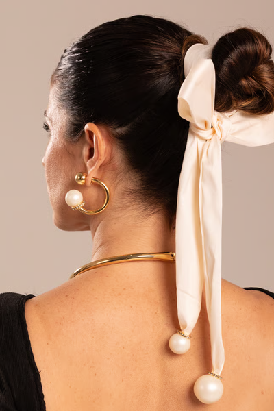 FotoBrinco Argola Invertida Exagerado Pérola/Dourado