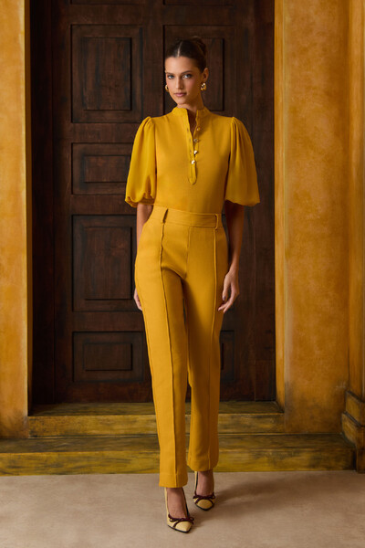 FotoBlusa Manga Botões Decote