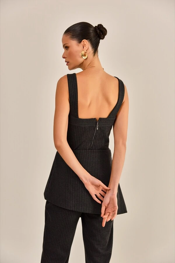 Blusa Zelda Alfaiataria Risca de Giz