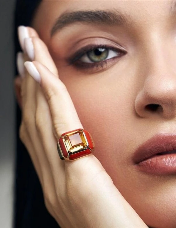 Anel Dedinho Esmaltado com Cristal