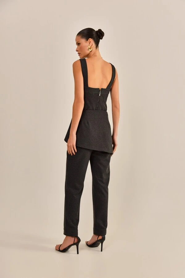 Blusa Zelda Alfaiataria Risca de Giz