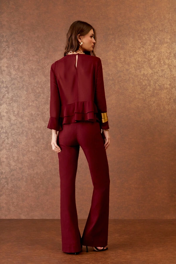 Calça Reta Bolsos Frente