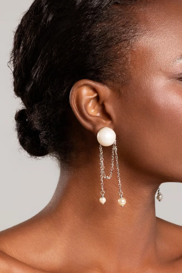 Brinco Animal Exagerado Pérola Prateado