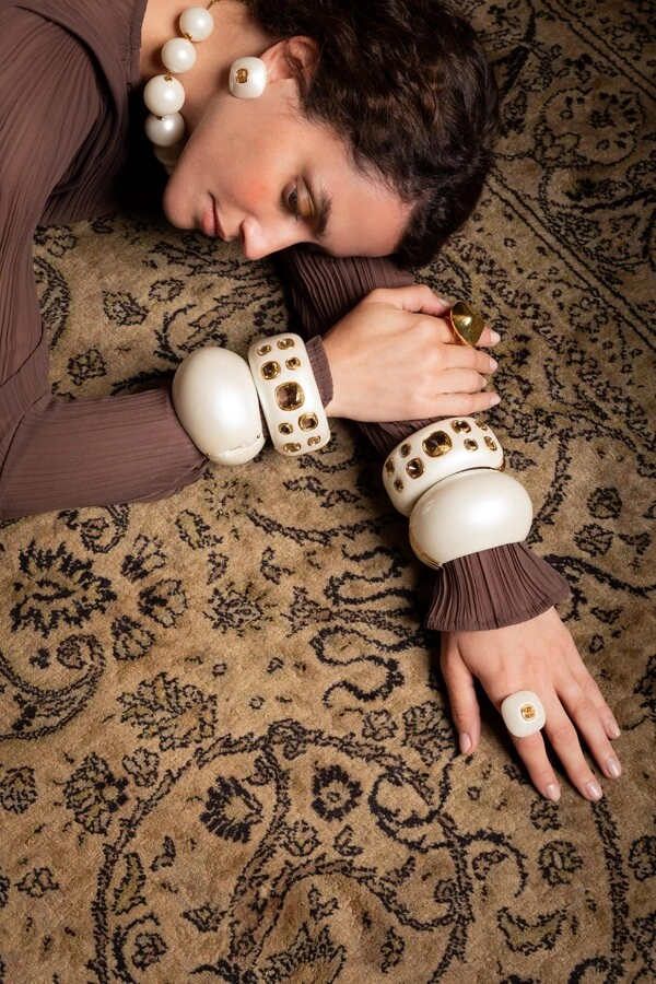 Pulseira de Resina com Cristais