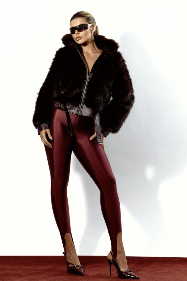 Calça Legging Detalhe Pé Vinho