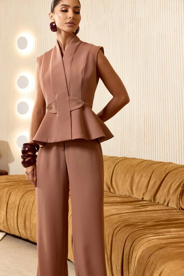 Conjunto Alfaiataria Colete Peblum e Calça