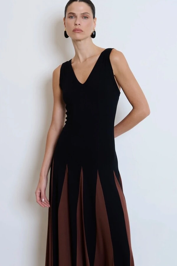 Vestido Longo Nesgas