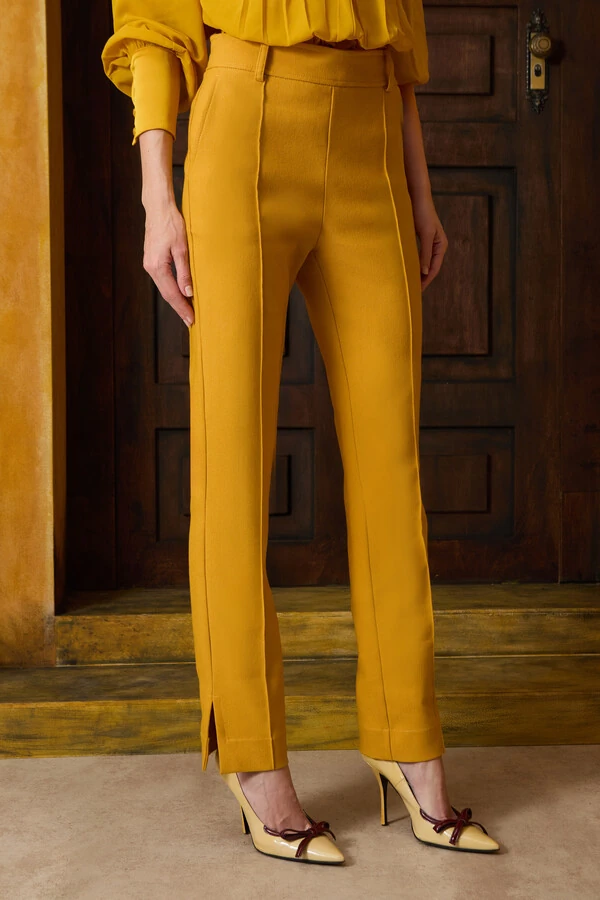 Calça Nervura Bolso Faca