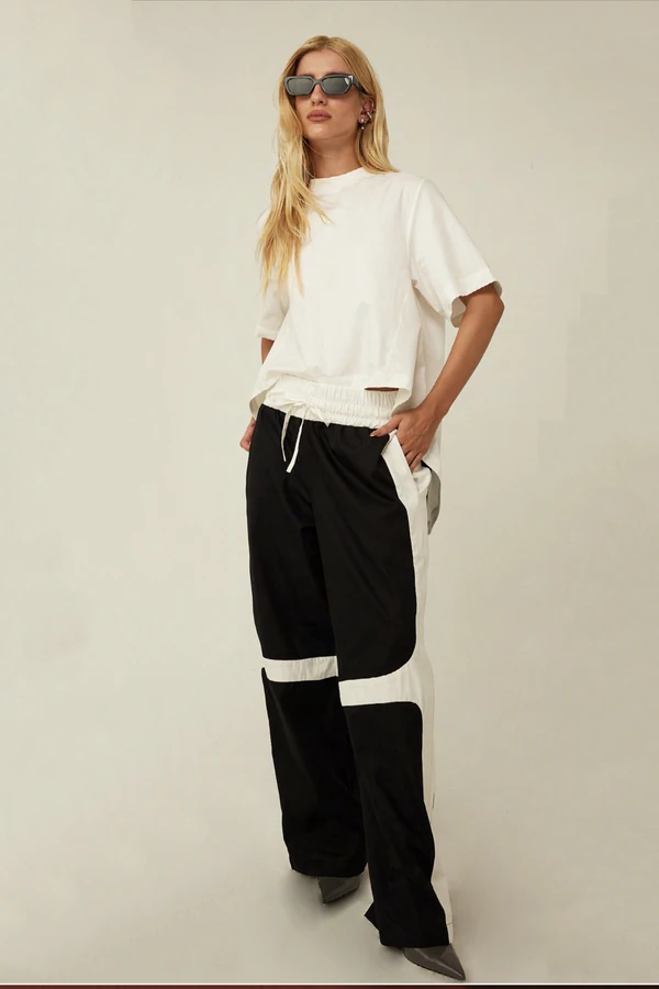 Blusa Mullet Arredondada Off White