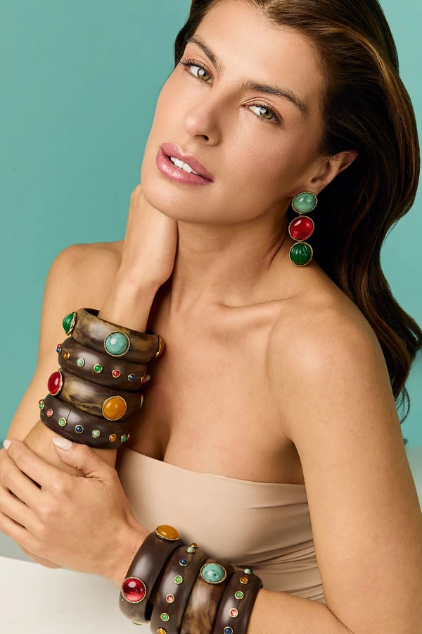 Pulseira Resina com Pedras Coloridas