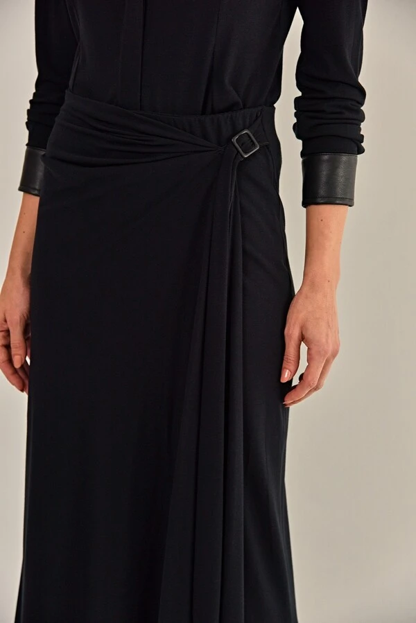 Saia Circe em Malha Viscose