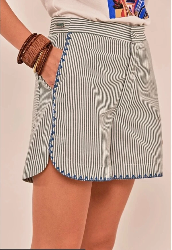 Short Pitaya Tricoline com Bordado