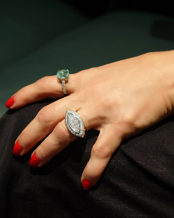 Anel Navete Diamante Pavê | Ouro Branco 18k