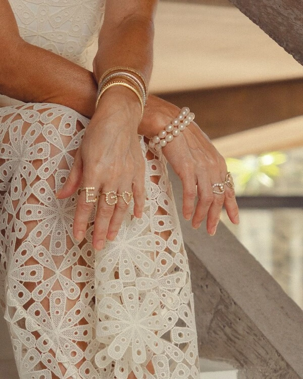 Anel Duet Letra Diamante | Ouro Amarelo 18k