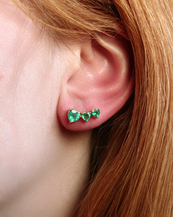 Ear Cuff Corações Esmeralda