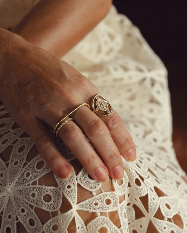 Anel Nossa Senhora das Graças Diamante | Ouro Amarelo 18k