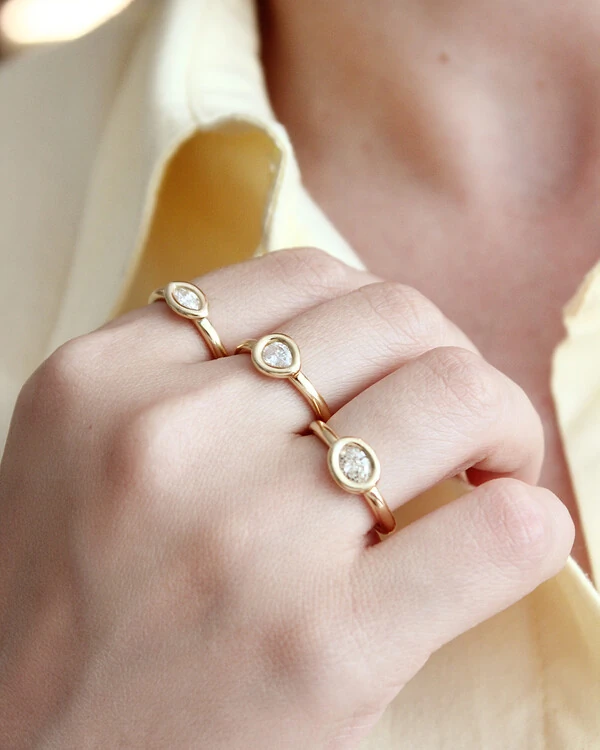 Anel Diamante Oval Cravação Inglesa | Ouro Amarelo 18k