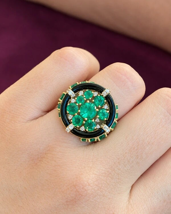 Anel Onix, Esmeralda e Diamante | Ouro Amarelo 18k