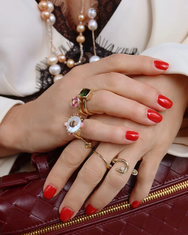 Anel Dedinho Madrepérola Sagrado Coração | Ouro Amarelo 18K