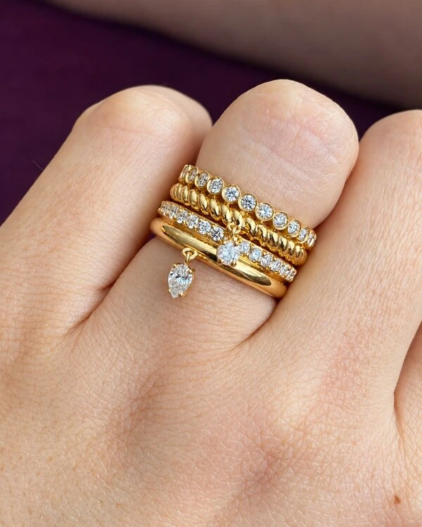 Anel Voyage Torcido Diamante | Ouro Amarelo 18k