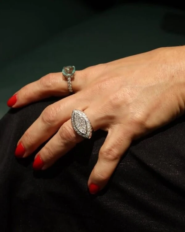 Anel Navete Diamante Pavê | Ouro Branco 18k