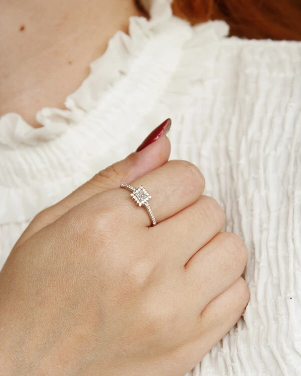 Anel Princess Diamante | Ouro Branco 18K
