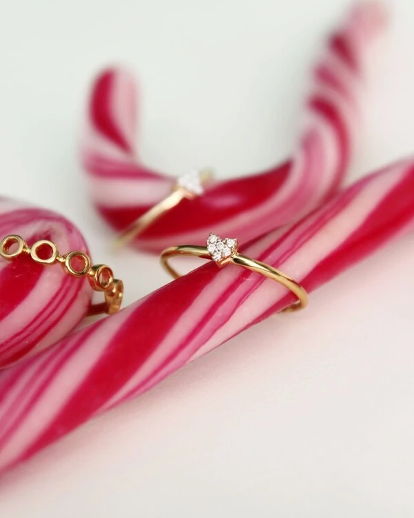 Anel Solitário Coração Pavê | Ouro Amarelo 18K