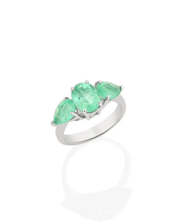 Anel Três Esmeraldas | Ouro Branco 18k
