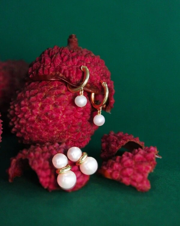 Brinco Elo Duas Pérolas | Ouro Amarelo 18K