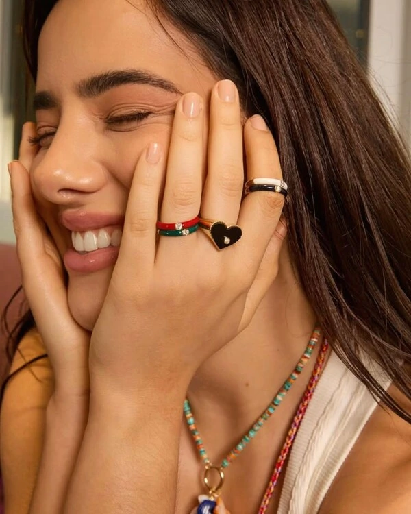 Anel Resina Vermelha Diamante | Ouro Amarelo 18k