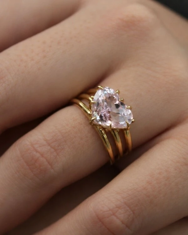 Anel Kunzita Fios | Ouro Amarelo 18k