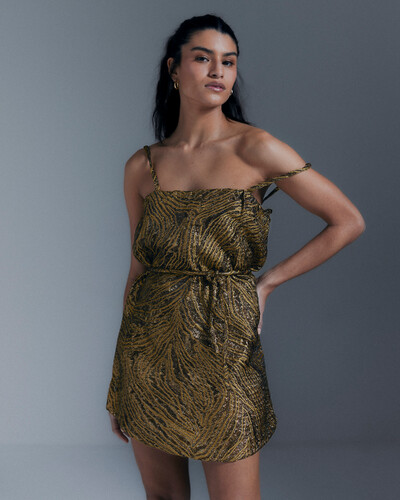 Foto Vestido Jacquard Folhagem Dourado