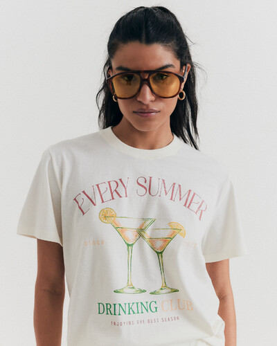 Foto Tee Drinking Club