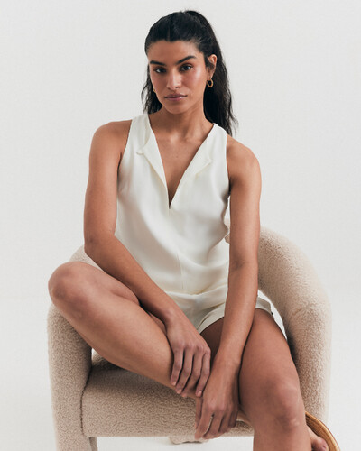 Foto Regata Botão Crepe Off