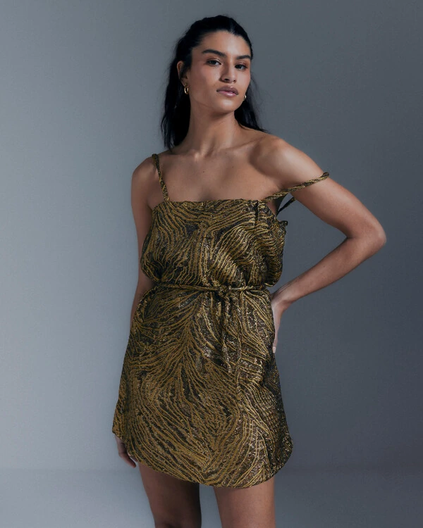 Vestido Jacquard Folhagem Dourado