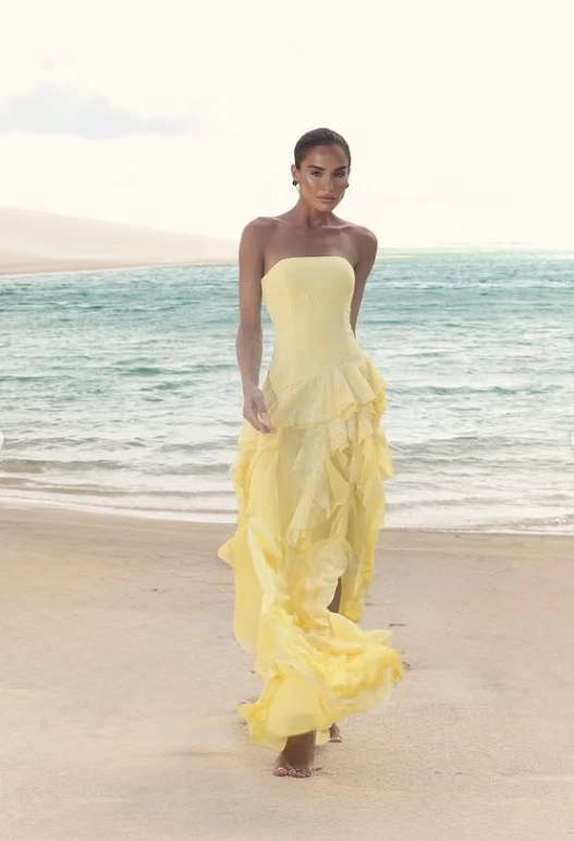 Foto Vestido Renda Babados - Amicci