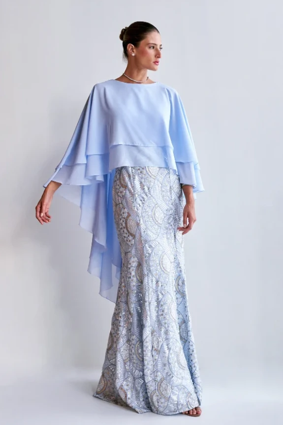 Foto Vestido Bordado Capa - Unity Seven