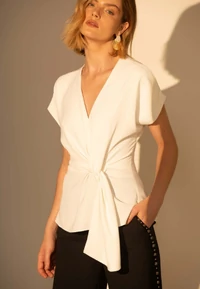 Blusa Muscle Decote Profundo Torção - Sly Wear