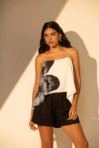 Regata Assimétrica com Estampa Artística - Sly Wear
