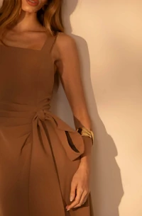 Vestido Longo Minimalista com Fenda - Sly Wear